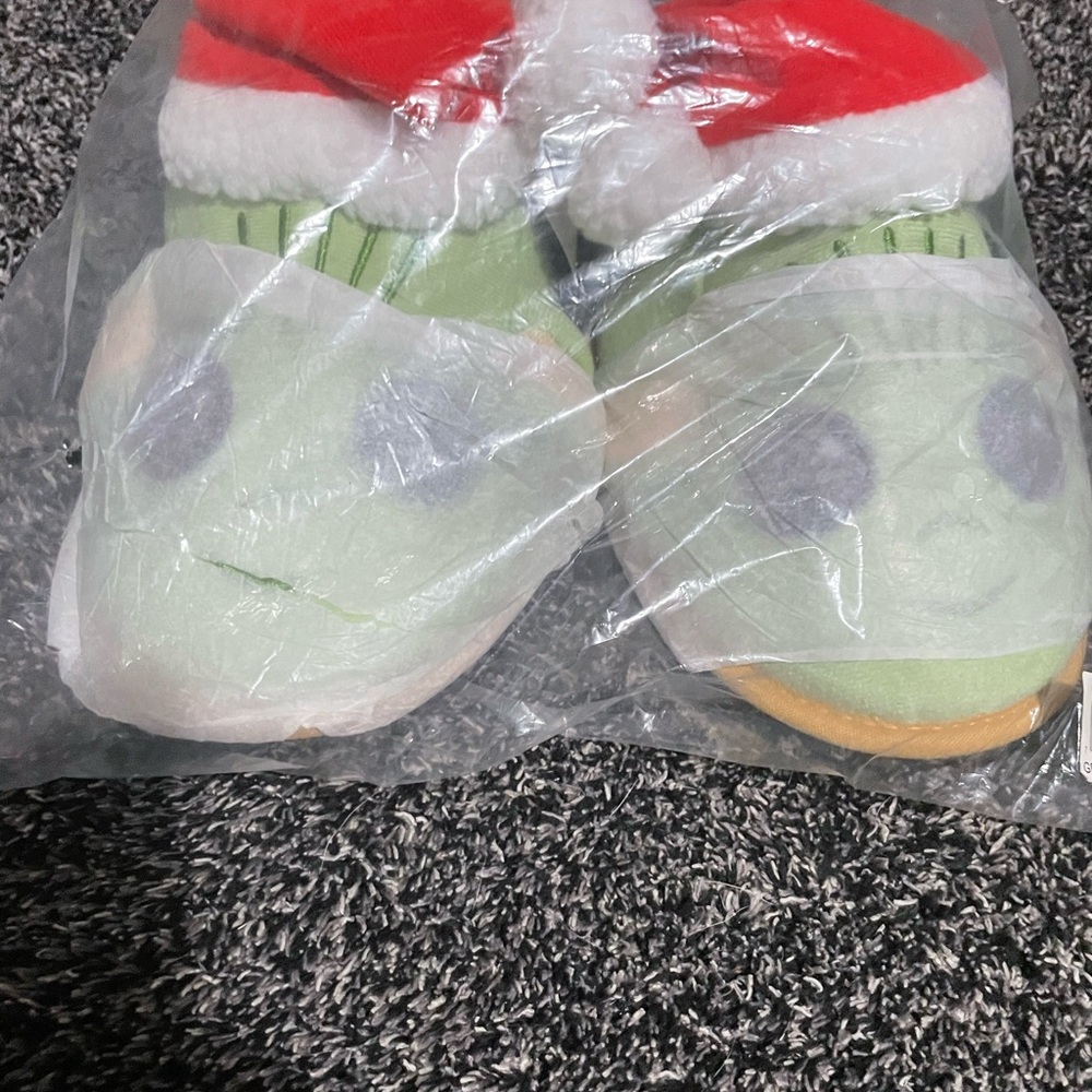 Baby Lora still Christmas slippers for men